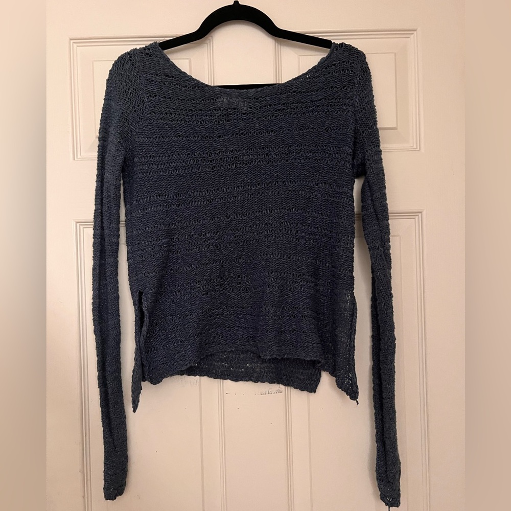 Holloster crochet dark blue sweater with side slits